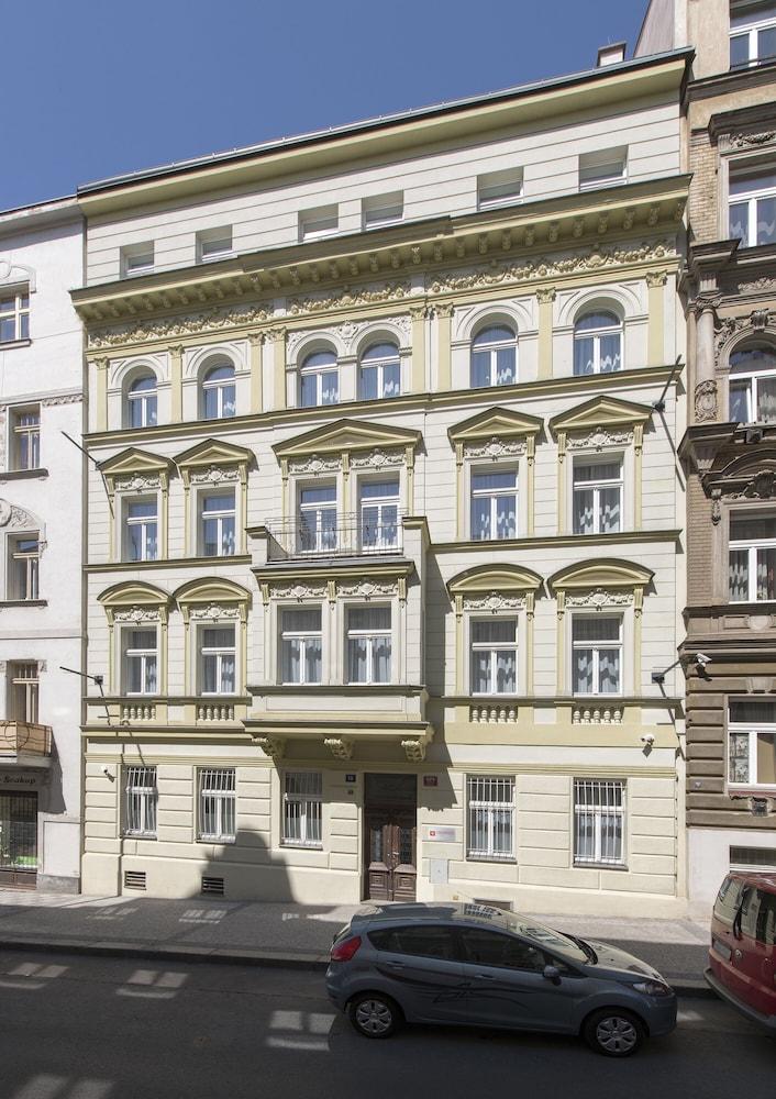 Lejlighedshotel Downtown Kodanska 4*